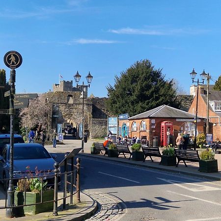Ludlow - Linnet House - Well Presented Townhouse With Parking - Perfect Location For Exploring On Foot, Sleeps Up To 8 Guests - Hosted By Rentmyhouse Bagian luar foto