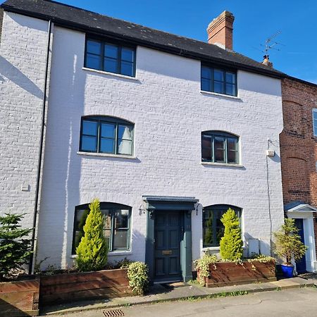 Ludlow - Linnet House - Well Presented Townhouse With Parking - Perfect Location For Exploring On Foot, Sleeps Up To 8 Guests - Hosted By Rentmyhouse Bagian luar foto