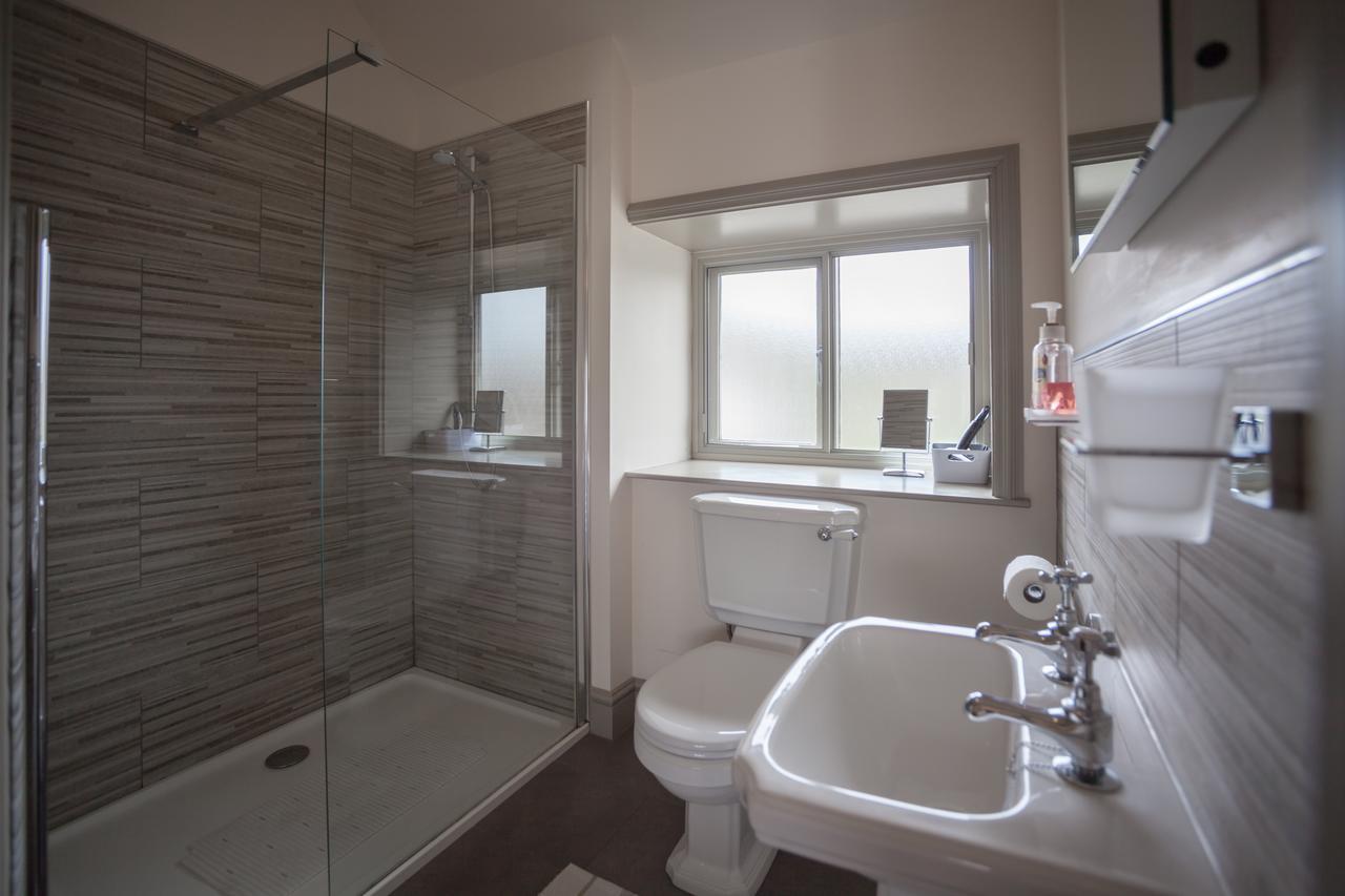 Ludlow - Linnet House - Well Presented Townhouse With Parking - Perfect Location For Exploring On Foot, Sleeps Up To 8 Guests - Hosted By Rentmyhouse Bagian luar foto