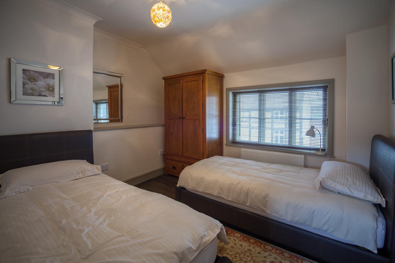 Ludlow - Linnet House - Well Presented Townhouse With Parking - Perfect Location For Exploring On Foot, Sleeps Up To 8 Guests - Hosted By Rentmyhouse Bagian luar foto