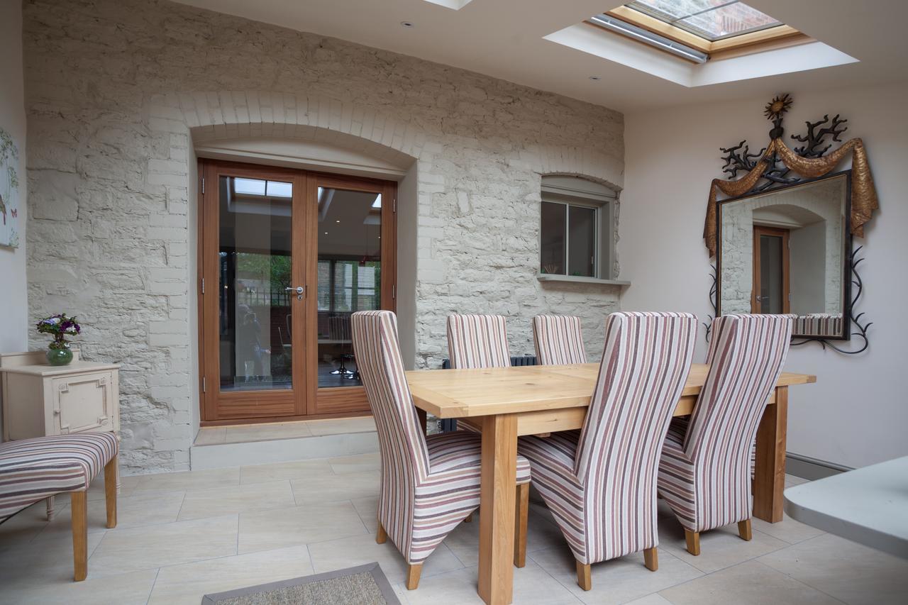Ludlow - Linnet House - Well Presented Townhouse With Parking - Perfect Location For Exploring On Foot, Sleeps Up To 8 Guests - Hosted By Rentmyhouse Bagian luar foto